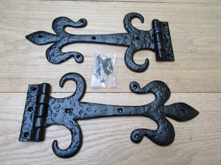 Pair of 12inch Fleur de lys with curls hinges Black Antique.