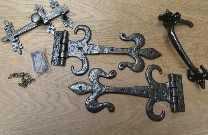 Set of 12inch Fleur de lys with curls Hinges + 9inch Thumb latch Antique Iron.