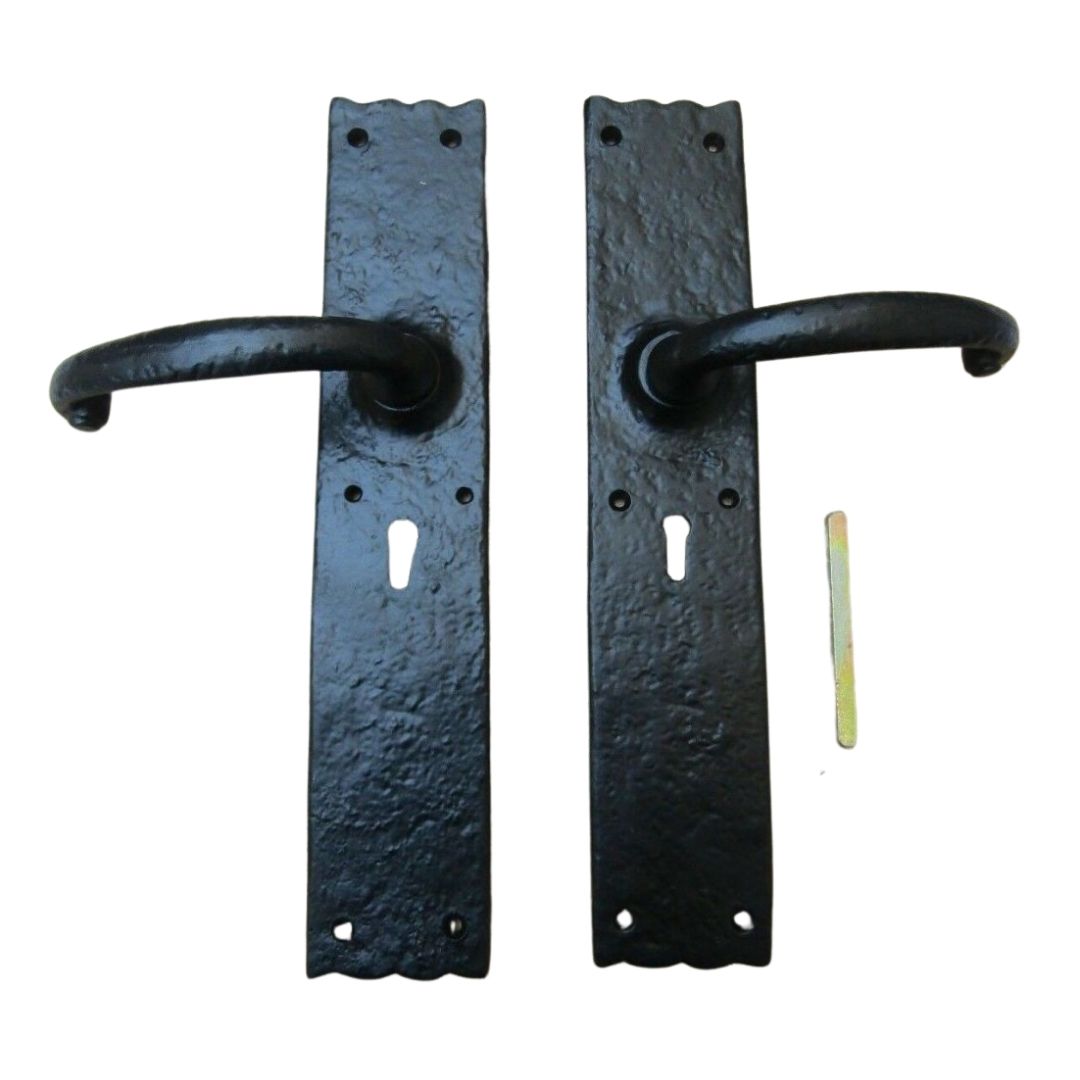 Pair of Large Door Barn Lever Lock Handle black.