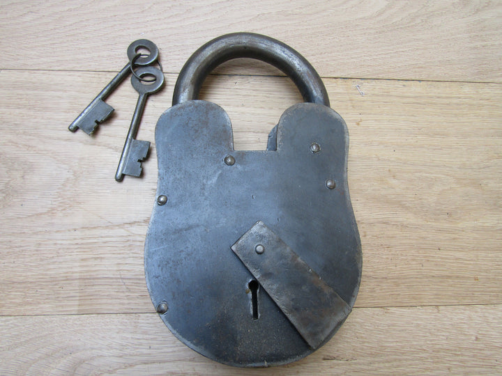 Cast Iron Padlock Antique Iron 11inch.