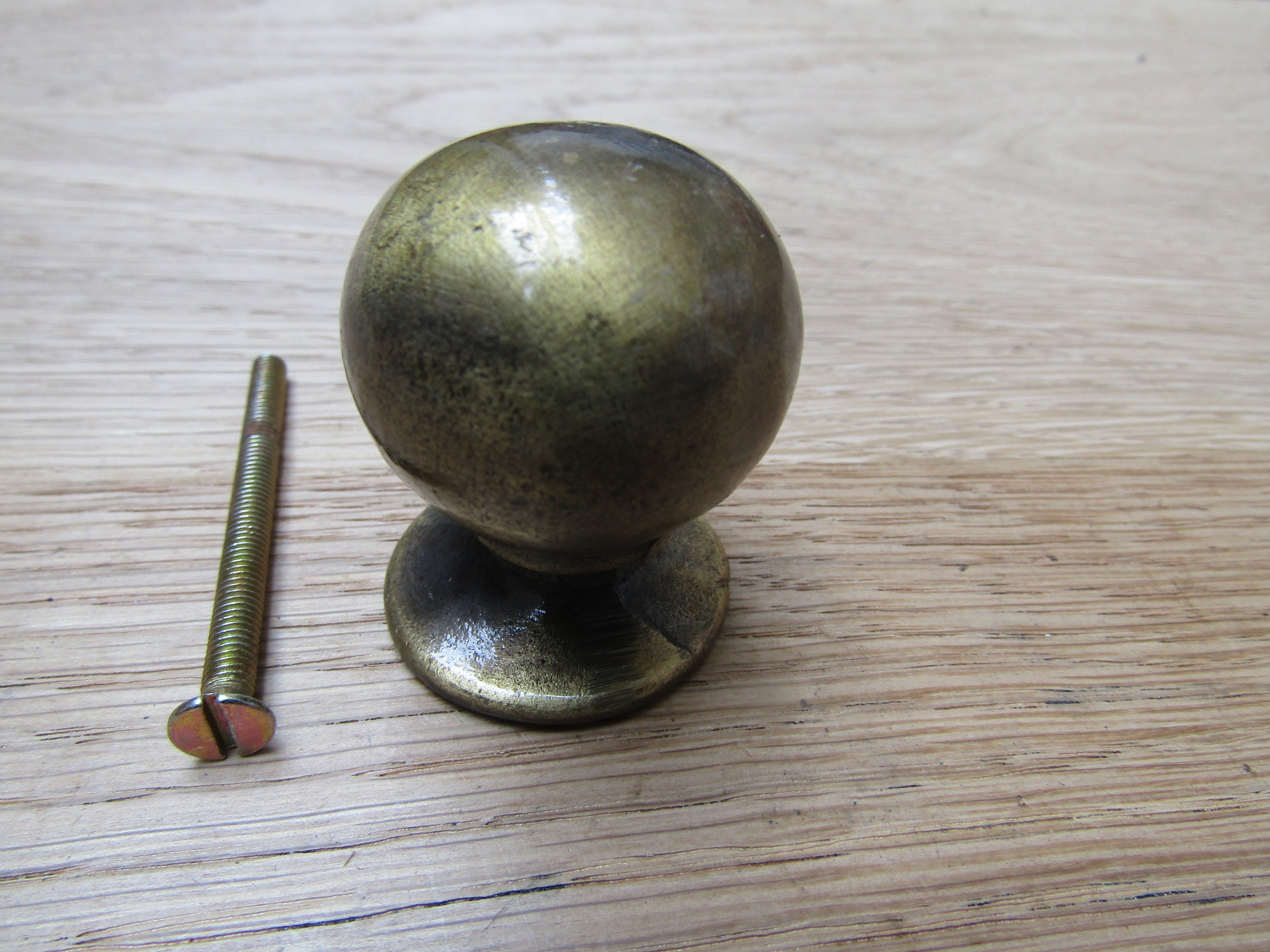 30MM Ball Cupboard Knob antique brass.