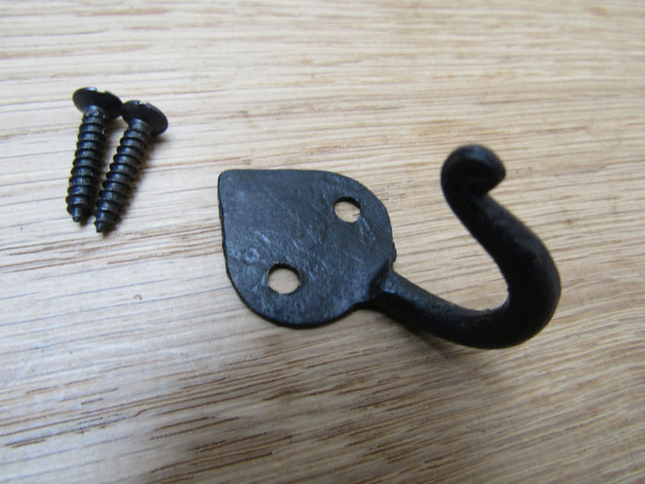 Hand Forged Leaf End 40mm Hook Black Wax.