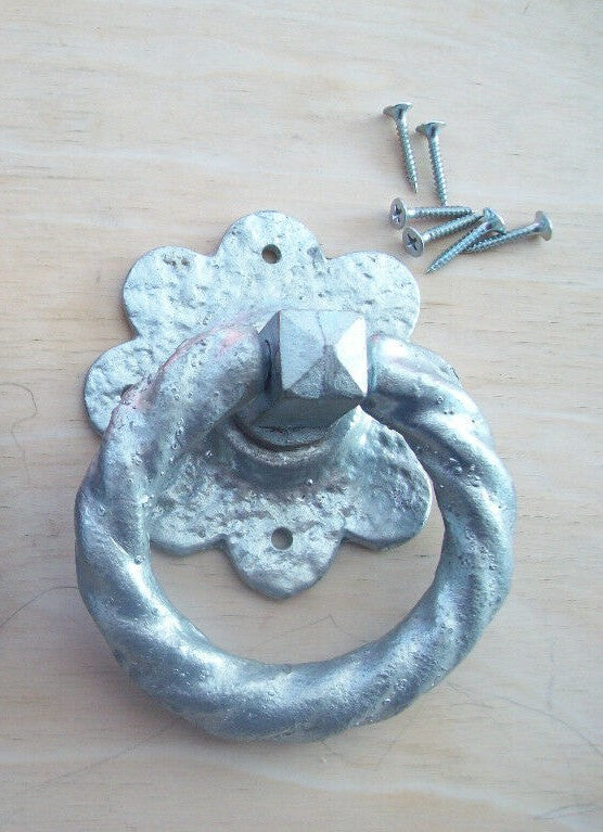 Ring Pull Handle Large Galvanised.