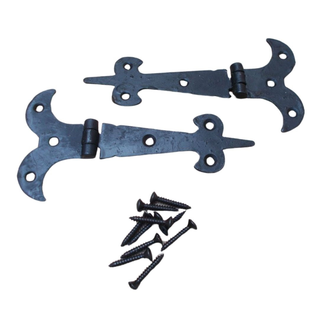 Pair of 6inch Fleur De Lys Steel Hinge Black.