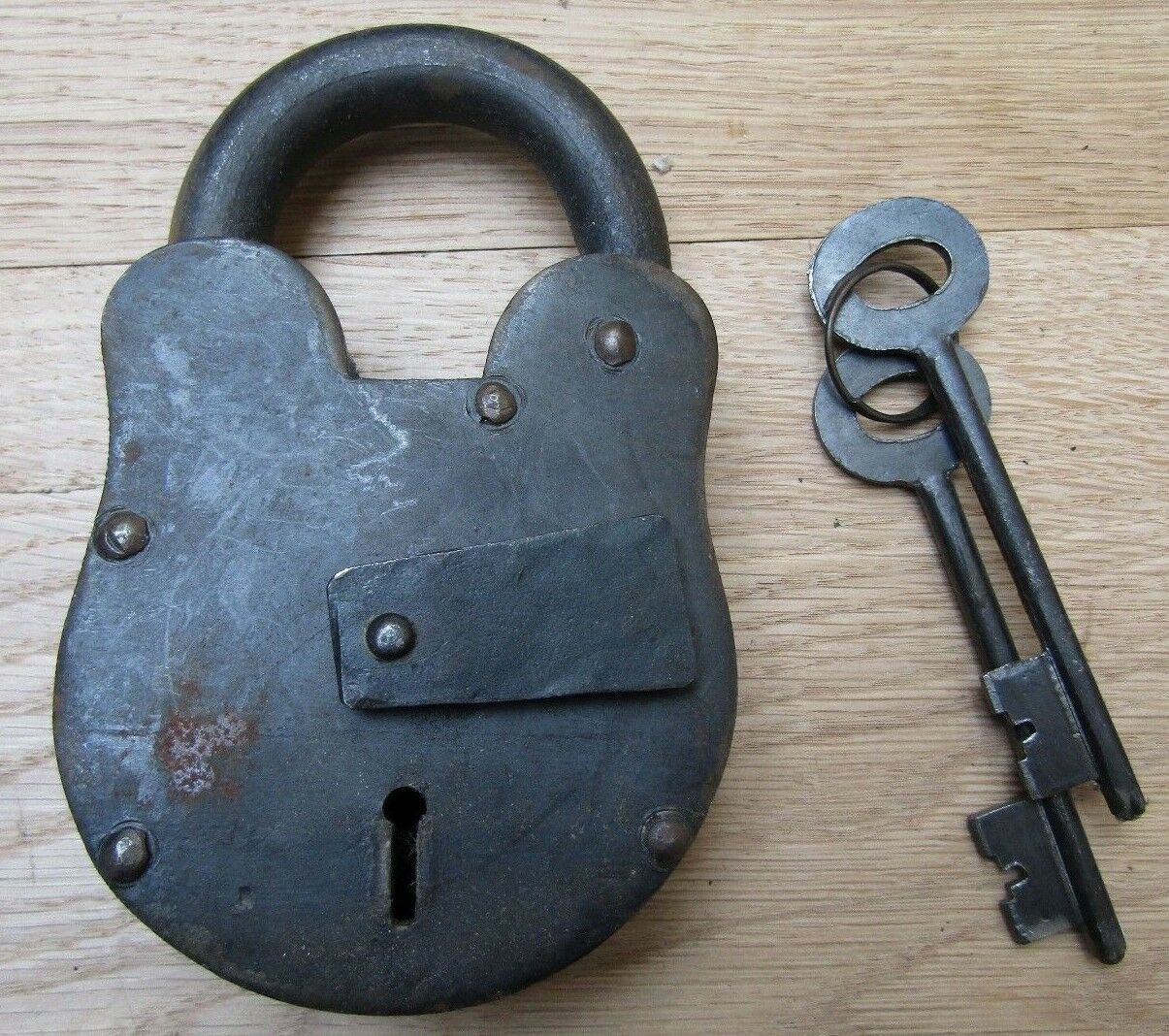 Cast Iron Padlock 6inch Antique Iron.