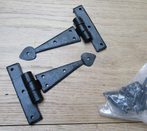 Pair of 6inch Spear Head Hinges Black Wax.