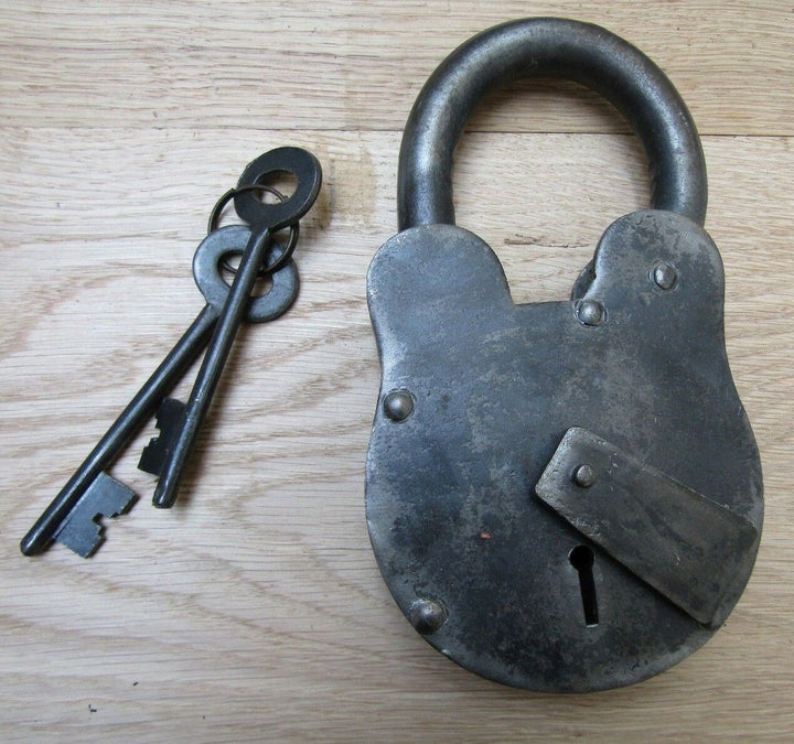 Cast Iron Padlock 8inch Antique Iron.
