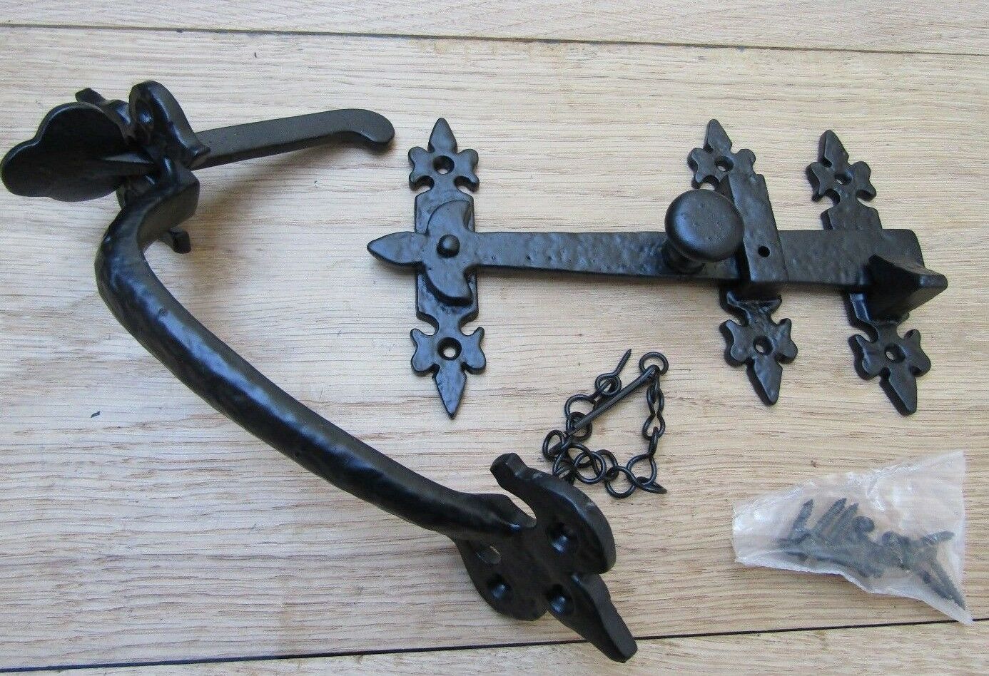 Suffolk Latch 9inch Fleur De Lys Black Antique.