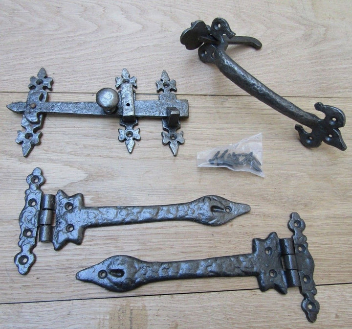 Set of 9inch Leaf hinge + 9inch Thumb latch Antique Iron.