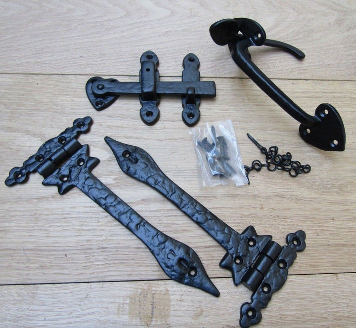 Set of 9inch Leaf Hinges + 7inch Thumb Latch Black Antique.