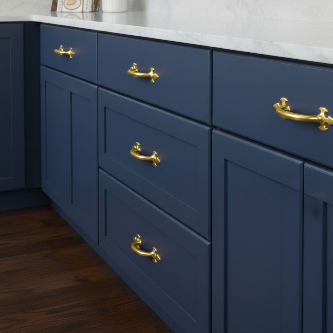 Fleur De Lys Cabinet Pull Handle Polished Brass 4"