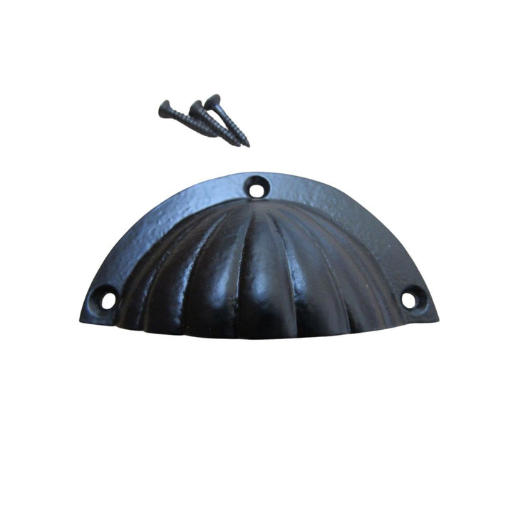 Fluted Cup Pull Handle Black on Iron