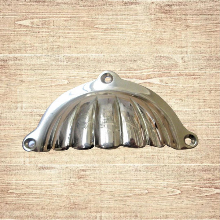 Fluted With Lugs Cup Pull Handle Polished Brass
