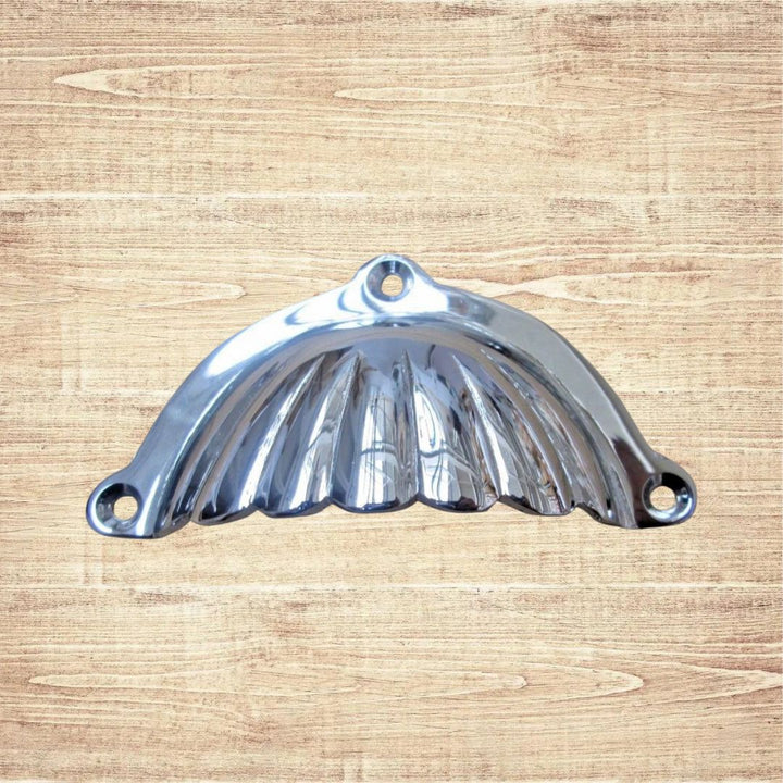 Fluted With Lugs Cup Pull Handle Polished Chrome
