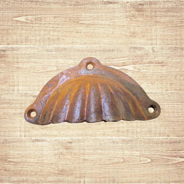 Fluted With Lugs Cup Pull Handle Rust
