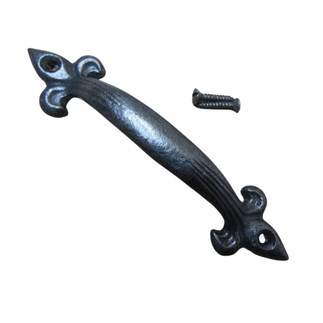 Grooved Fleur De Lys Cabinet Pull Handle 5"