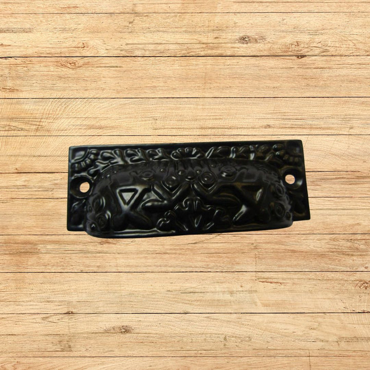 Rectangular Inca Cup handle Black on Iron
