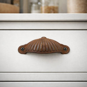 Ridged Cup Pull Handle Rust
