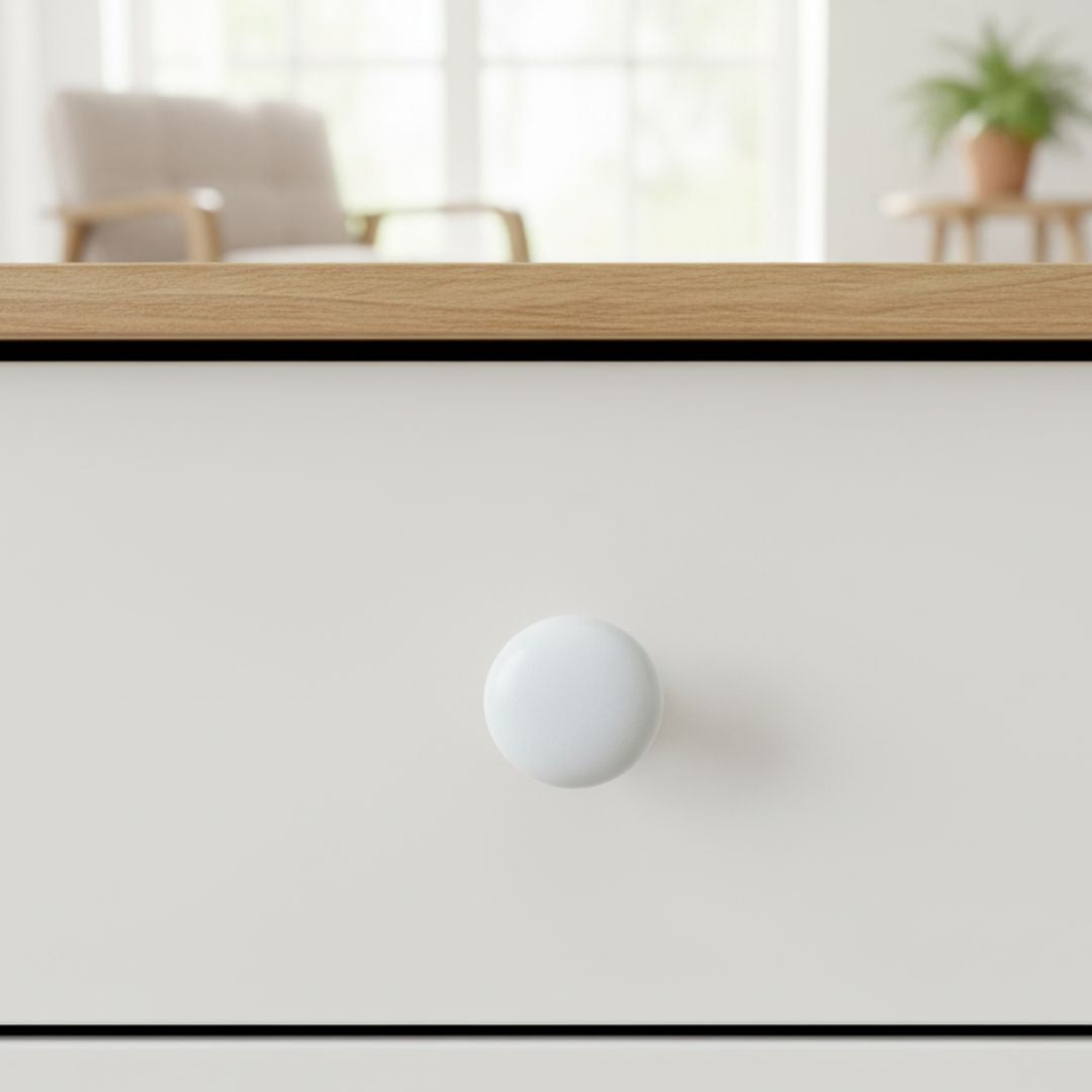 White Wooden Cupboard Pine Knob 40mm