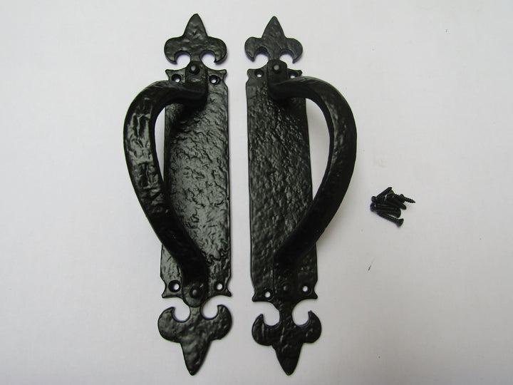 Pair of Fleur De Lys L & R Handle on Plate.