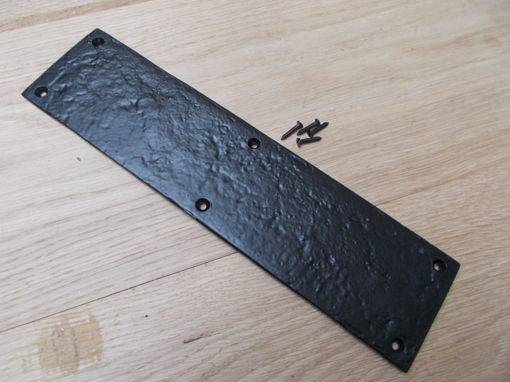 Black Antique Plain design finger Plate.