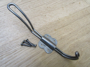 Pack Of 5 Wire Butterfly Coat Hooks.