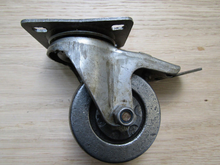 Furniture Swivel Wheel 3inch Braked Castor Cast Iron.