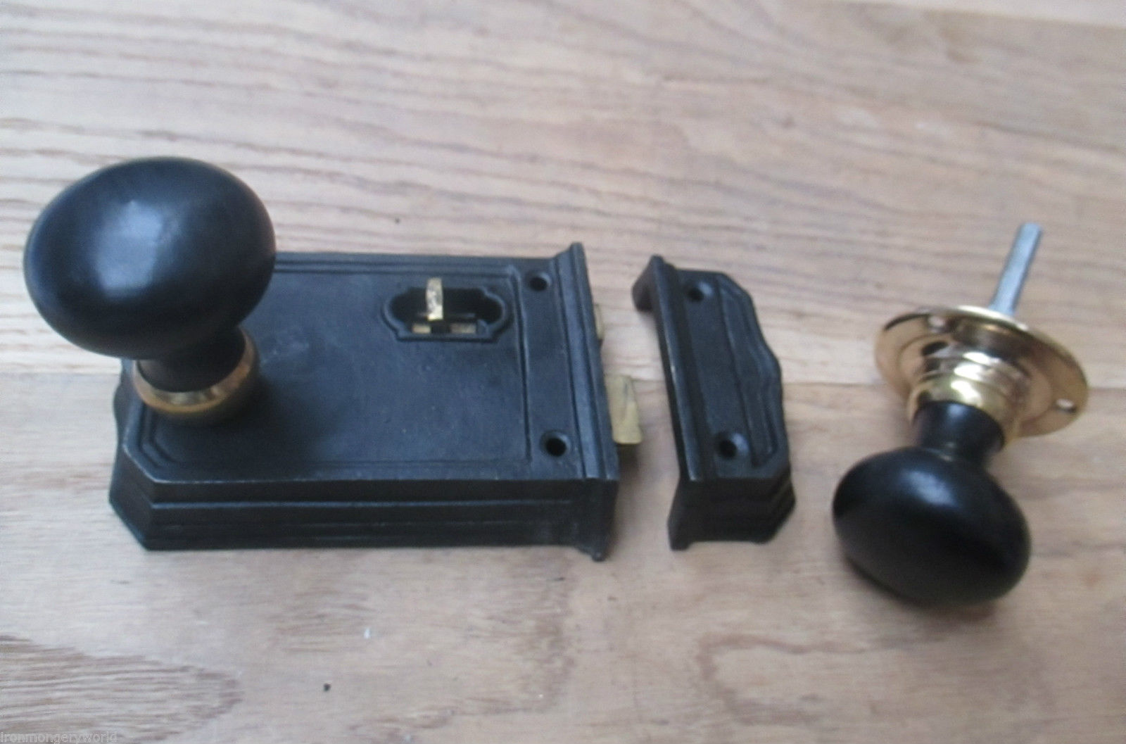 Large Cast Iron Rim Latch Black & Plain Bun Ebony + Brass Set.