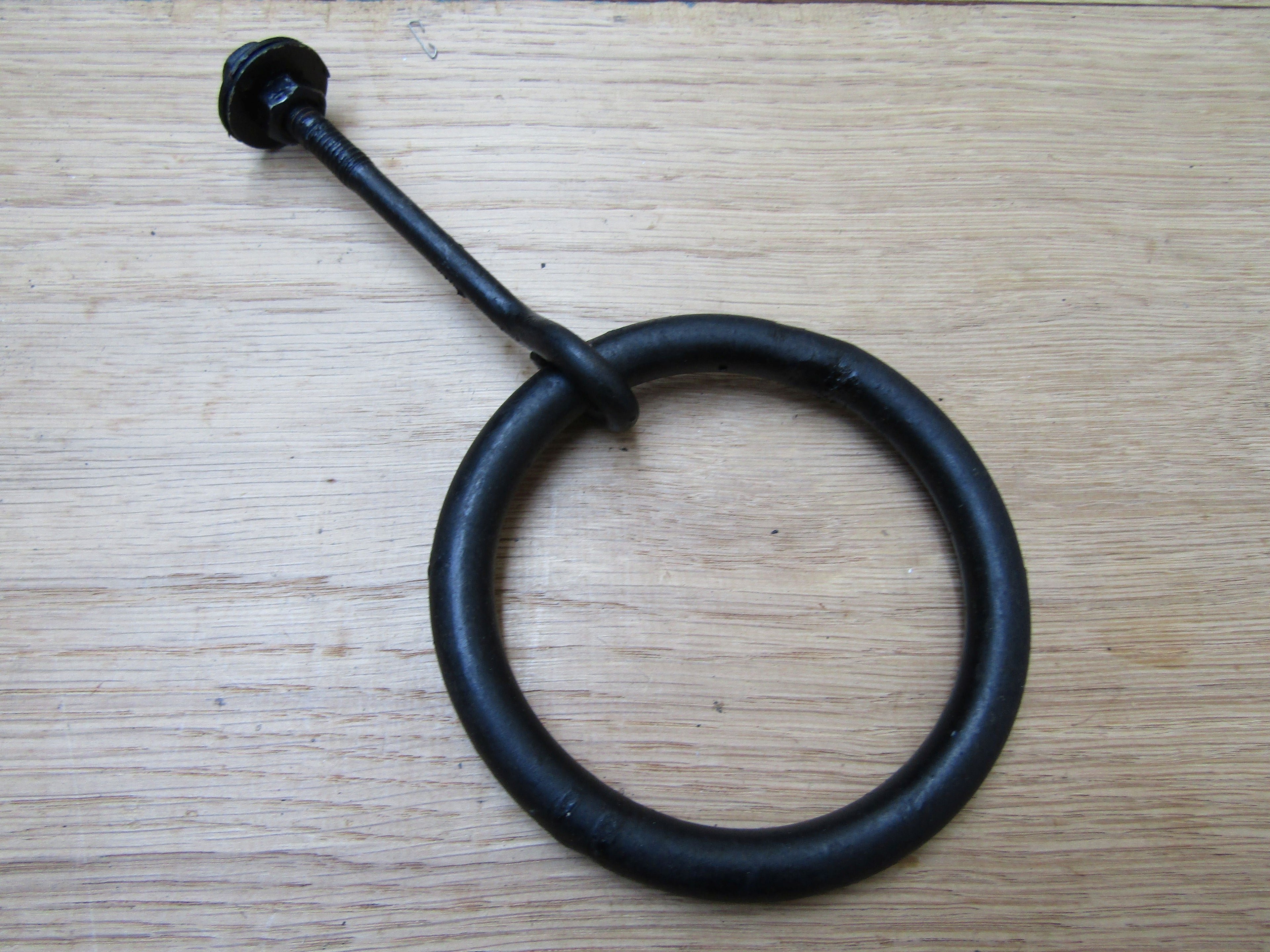 Ring Pull bed shackle Black Small.