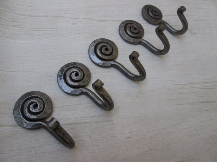 Pack Of 5 Snail Robe Single Hooks.