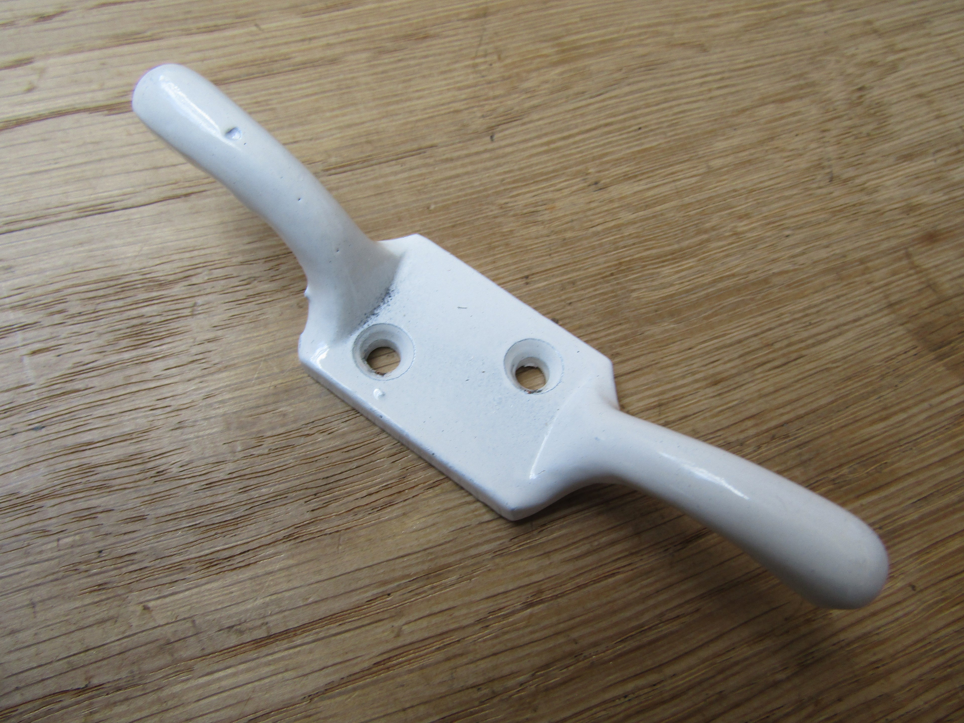 4inch Cast Iron Cleat Hook White.