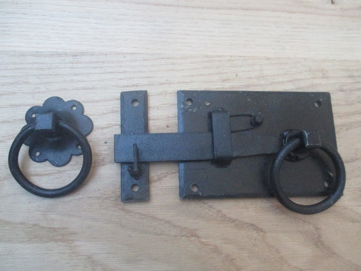 Hand-forged cottage door latch Black Left Handed.