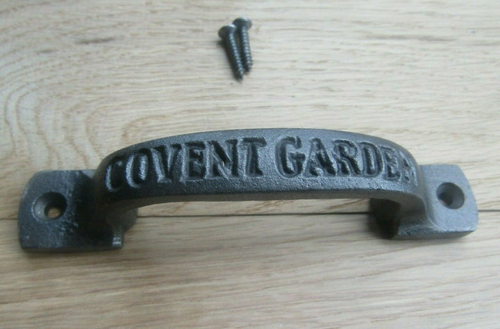 Chunky Covent Gardens Horizontal Pull Handle Antique Iron.