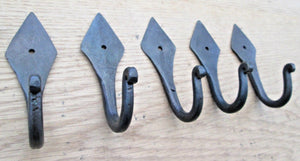 Pack Of 5 Diamond Top Hooks Black Wax.