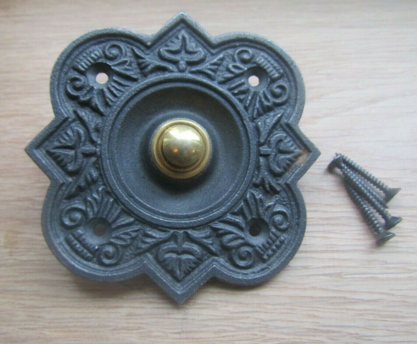 Quatrefoil Door Bell Push.