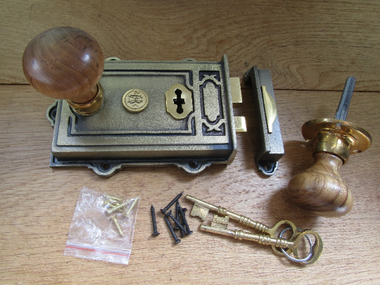 Cast Iron Davenport Rim Lock Antique Brass & Plain Bun Teak Brass Set.