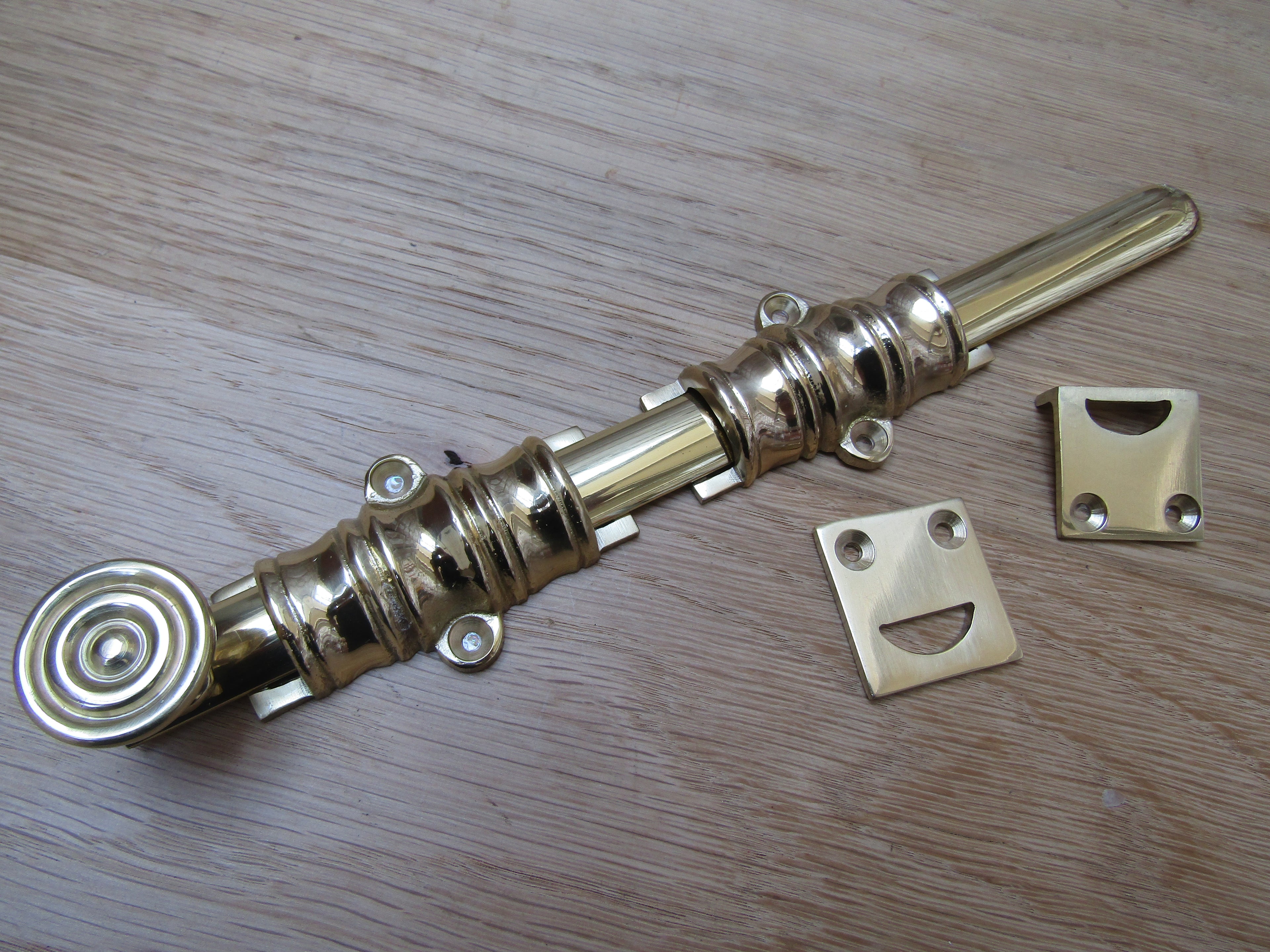 9inch Architectural Dutch Bolt Polished Brass.