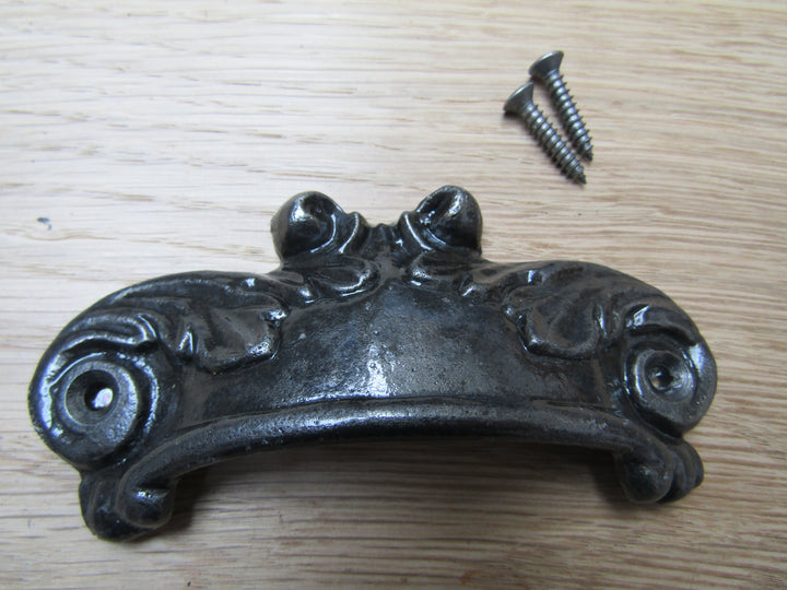 Feathered Cup Pull Handle Antique Iron.