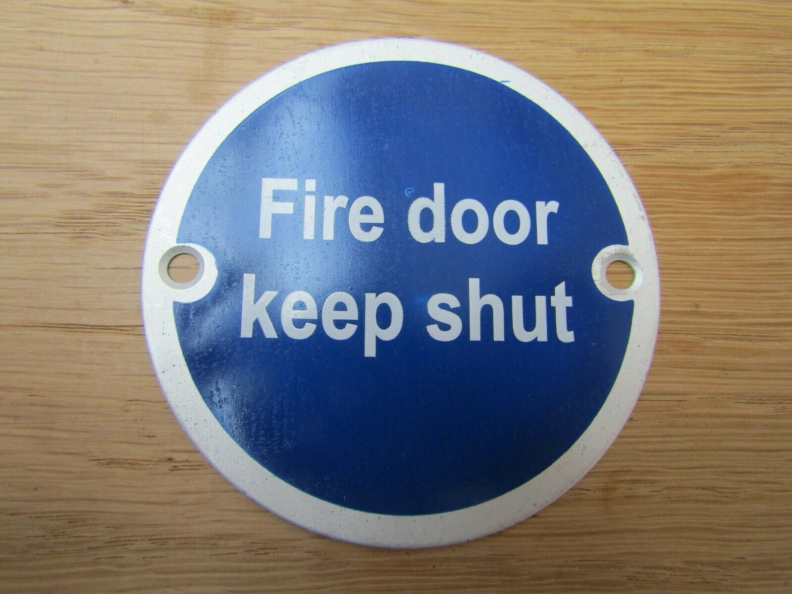 Circle Satin Aluminium Fire Door Keep Shut Door Sign.