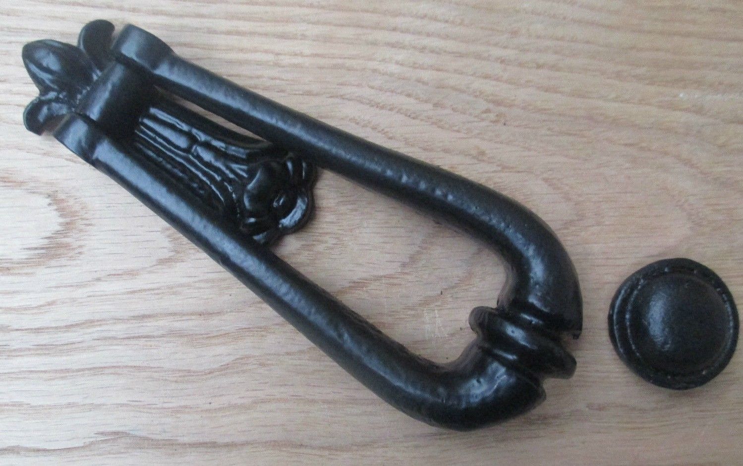 Fleur De Lys Door Knocker Black.