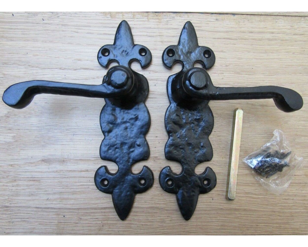 Pair Of Fleur De Lys Lever Latch Handles Black Antique
