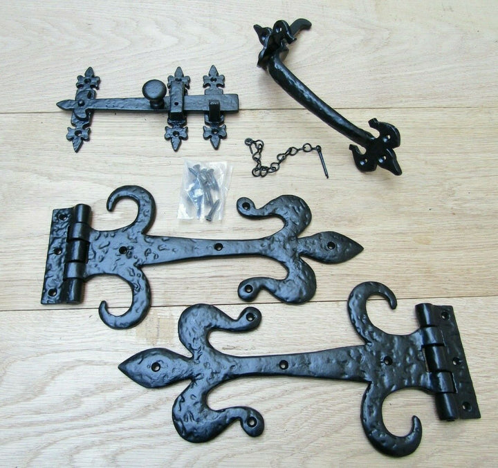 Set of 18inch Fleur de lys with curls Hinges + 9inch Suffolk Thumb Latch Black Antique.