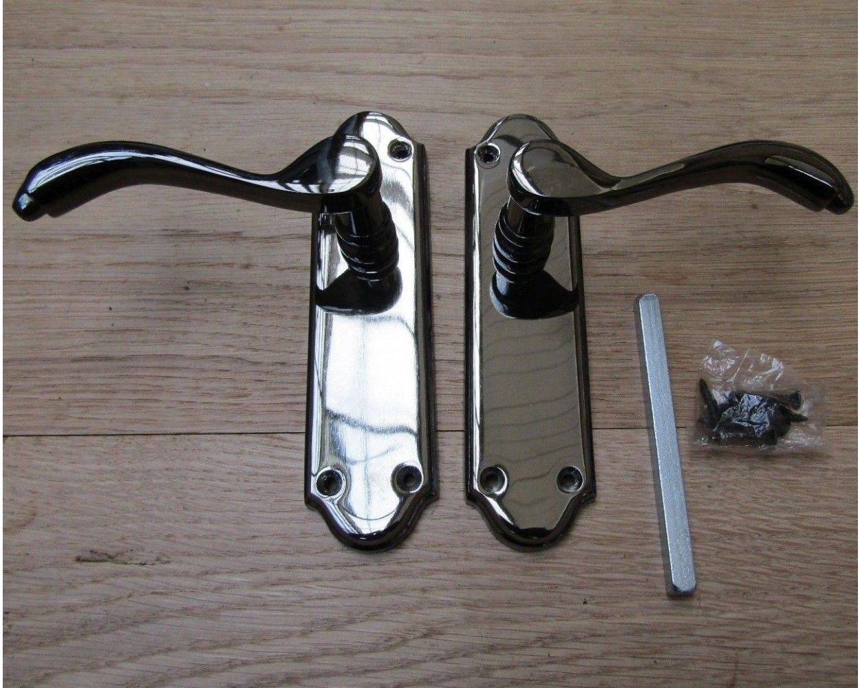 Pair of Florida Lever Latch Handles black nickel