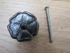 Flower Cupboard Knob 30mm.