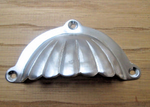 Fluted With Lugs Cup Pull Handle Satin Chrome.