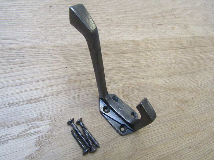 Pack Of 5 Geometric Coat Hooks Antique Iron.