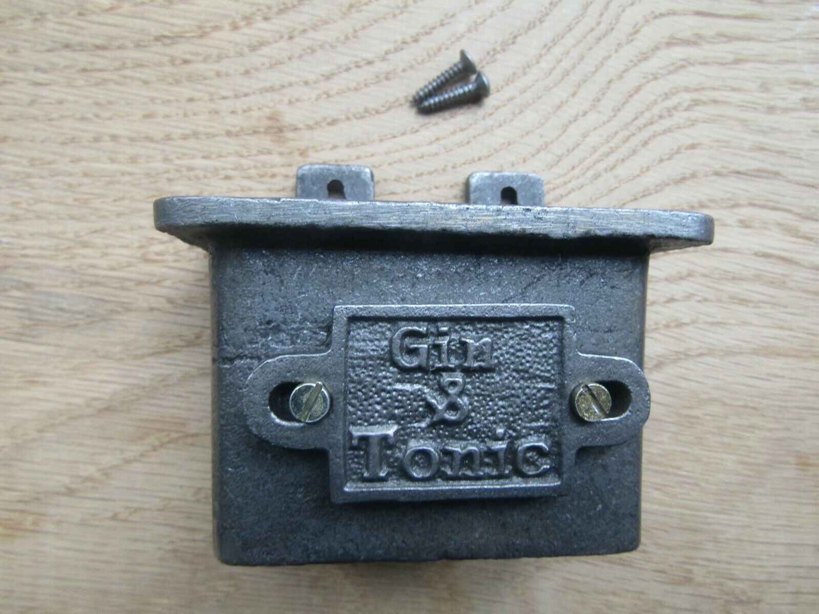 Cast Iron Gin & Tonic Catcher Only.