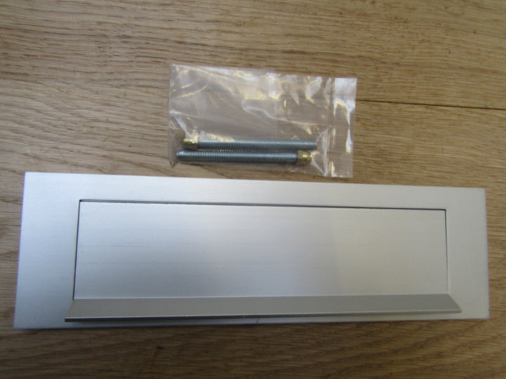 10inch Gravity Letter Plate Satin Aluminium.