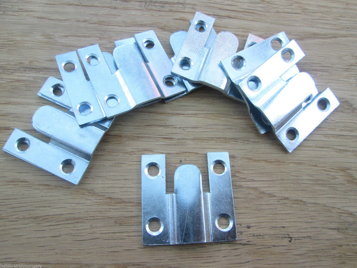 Pack of 10 Interlocking Flush Brackets.