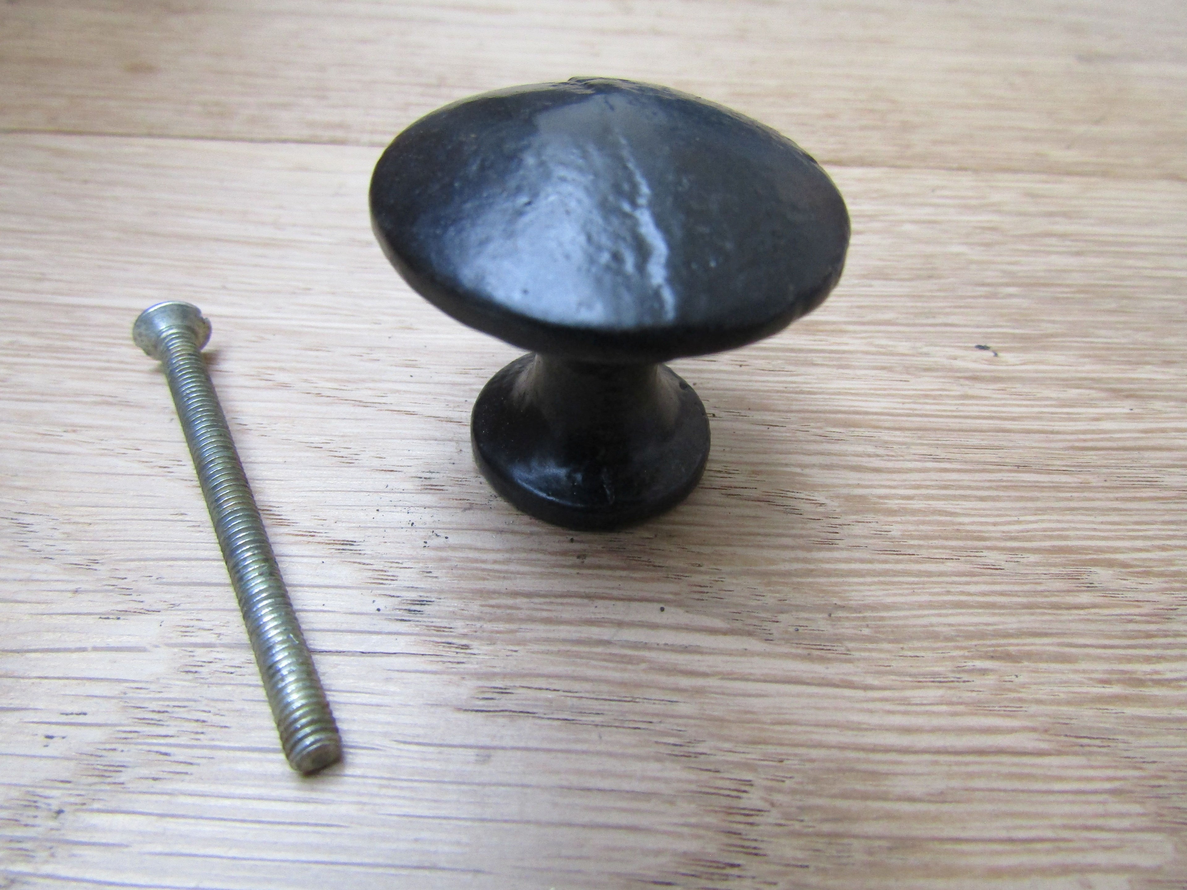 Kettle Cabinet Knob Black Antique 38mm.
